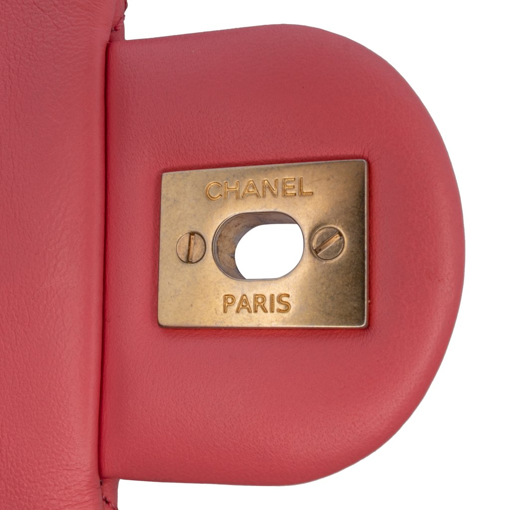 Chanel Mini Rectangular Classic Lambskin Pearl Crush Single Flap - Detail 2