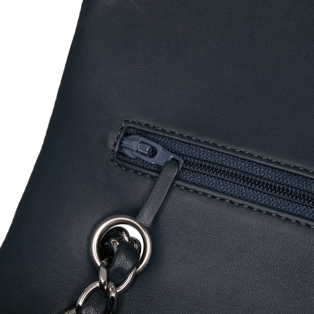 Chanel Medium Classic Lambskin Double Flap - Detail 2