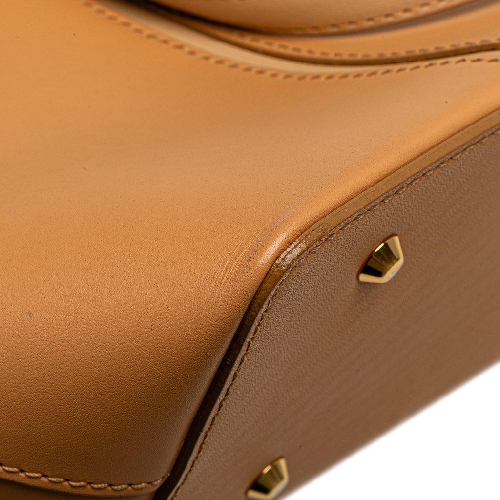 Burberry Leather Tote - Image 10