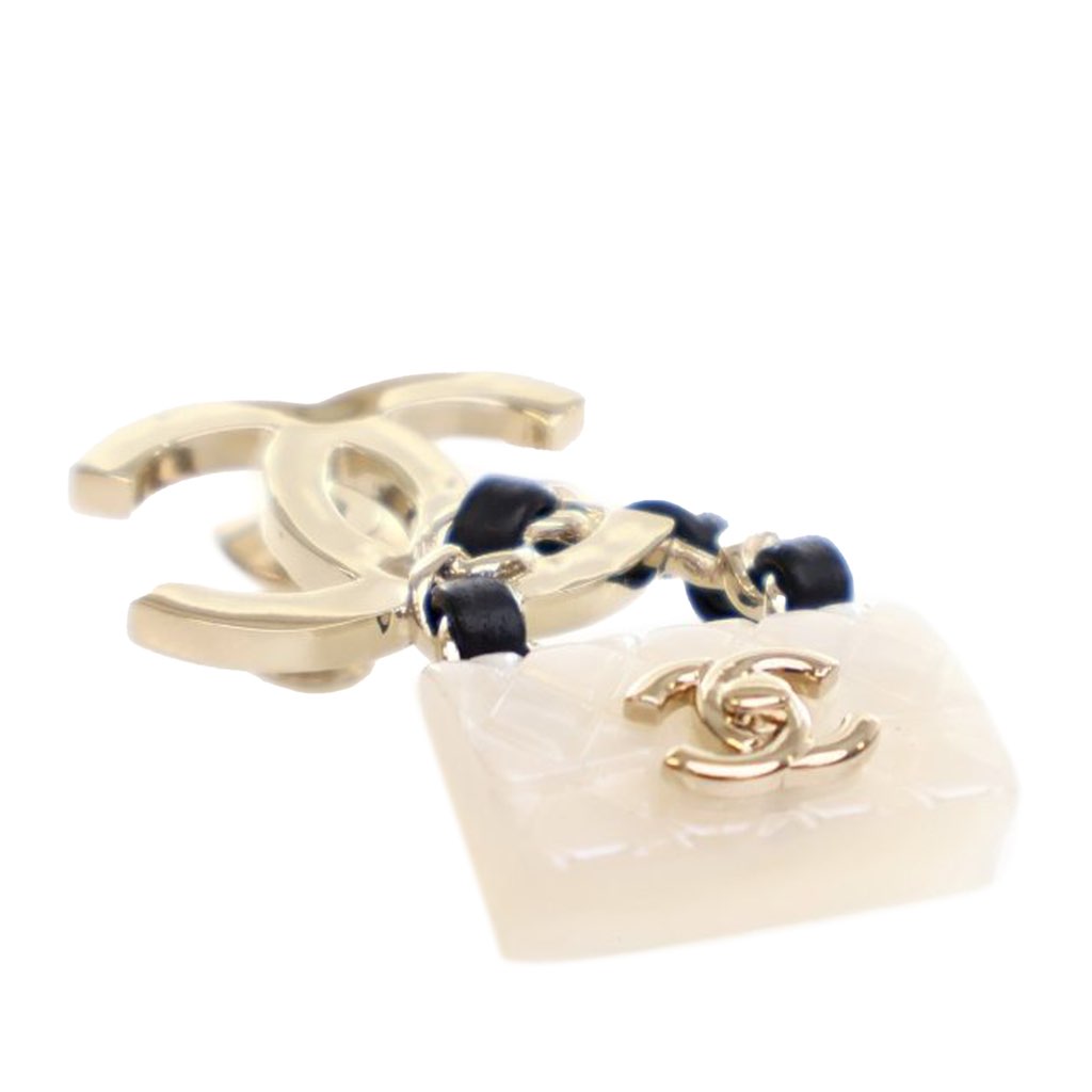 Chanel Gold Plated Enamel CC Quilted Flap Brooch - 2