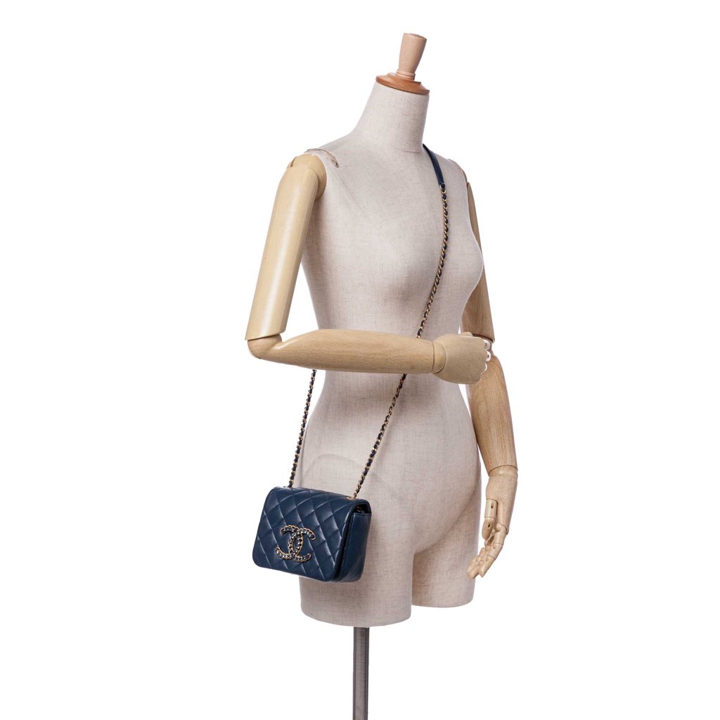 Chanel Mini Lambskin CC Crystal Full flap - Image 12