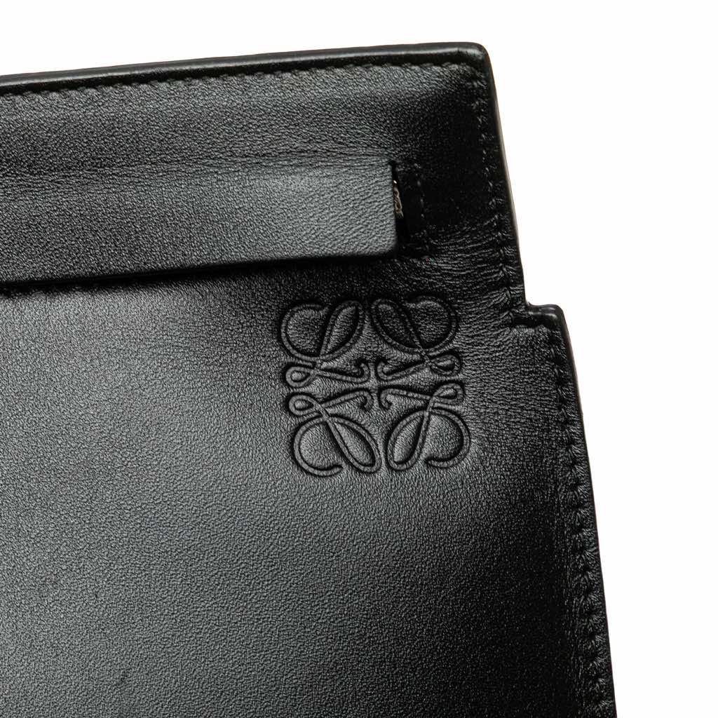 Loewe Leather Anagram T Clutch - Detail 2