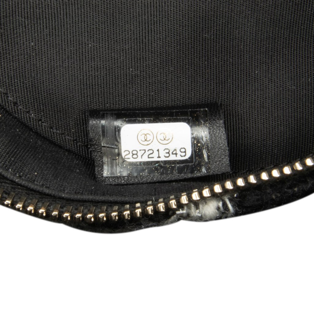 Chanel Tweed 19 Round Clutch with Chain - Image 11