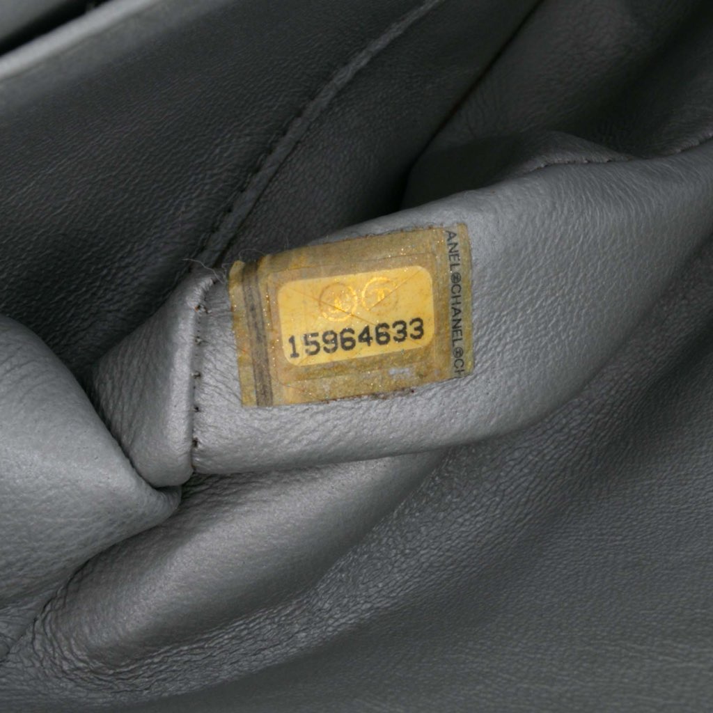 Chanel Medium Classic Iridescent Lambskin Double Flap - Detail 1