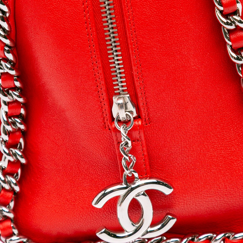 Chanel Quilted Washed Lambskin Chain Around Bowler - Detail 2