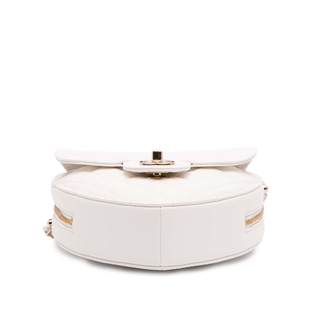 Chanel Lambskin CC in Love Heart Crossbody - Image 6