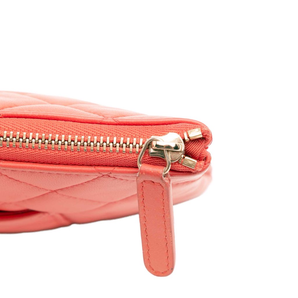 Chanel Medium Quilted Lambskin O Case Clutch - Image 11