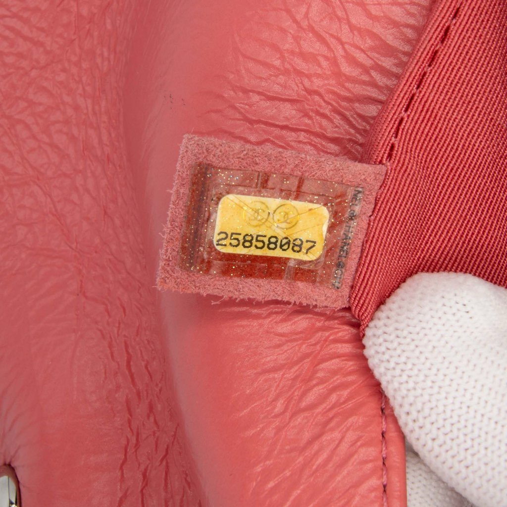 Chanel Crumpled Calfskin Bi Quilted Vintage Full Flap - Side view