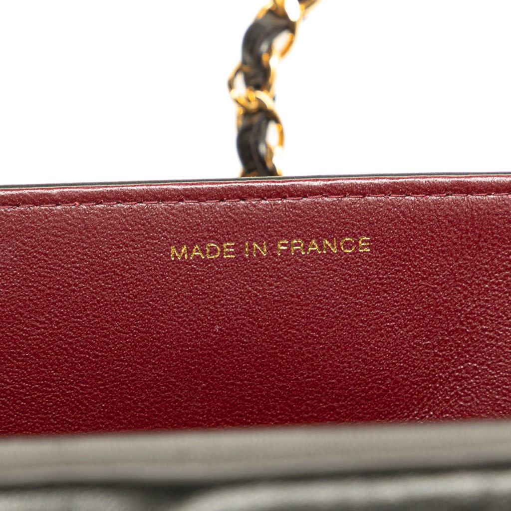 Chanel CC Quilted Lambskin Full Single Flap - Detail 1