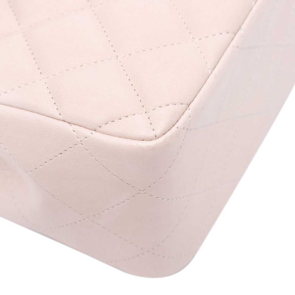 Chanel Jumbo Classic Lambskin Double Flap - Detail 2