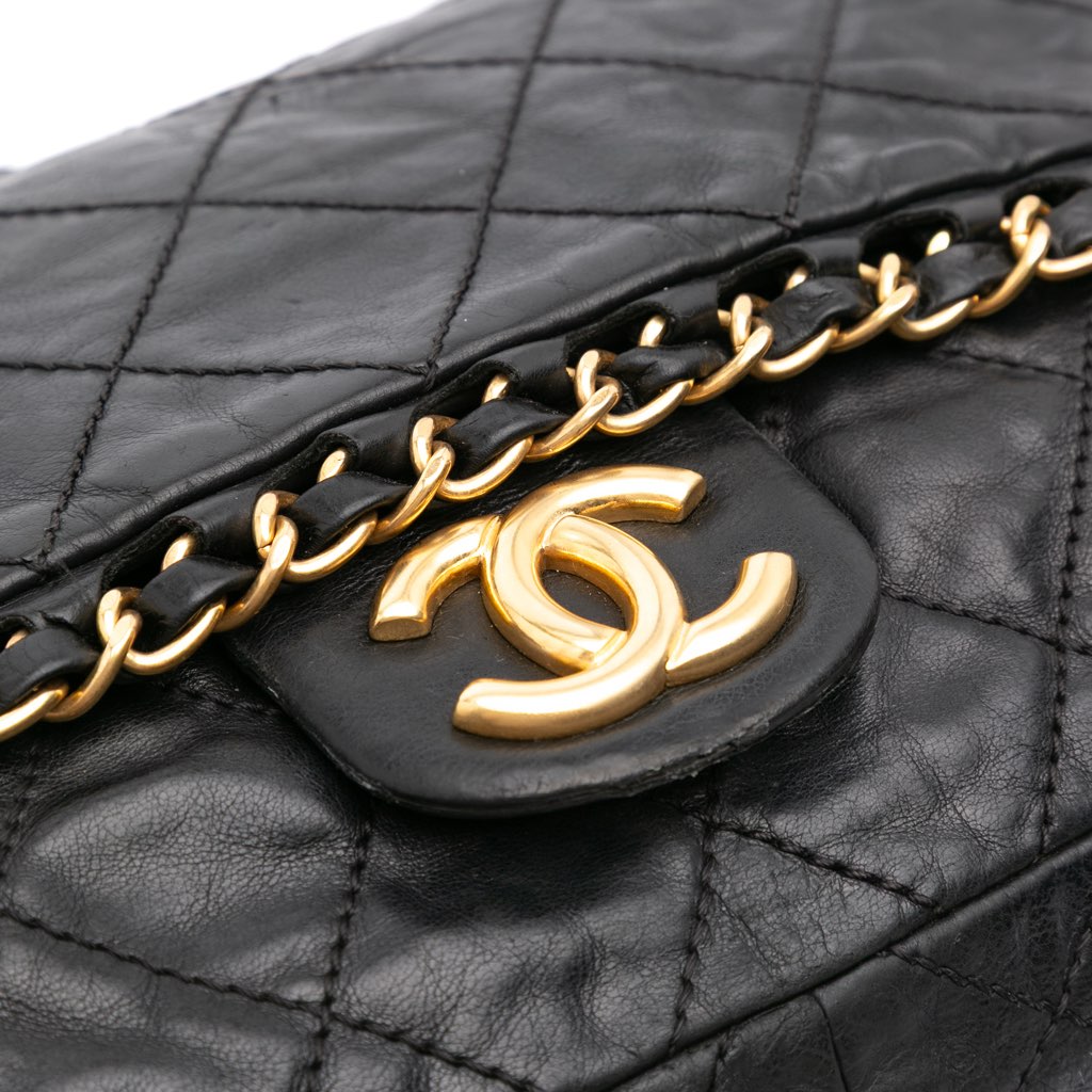 Chanel Medium Quilted Aged Calfskin Chain Me Flap - Detail 2