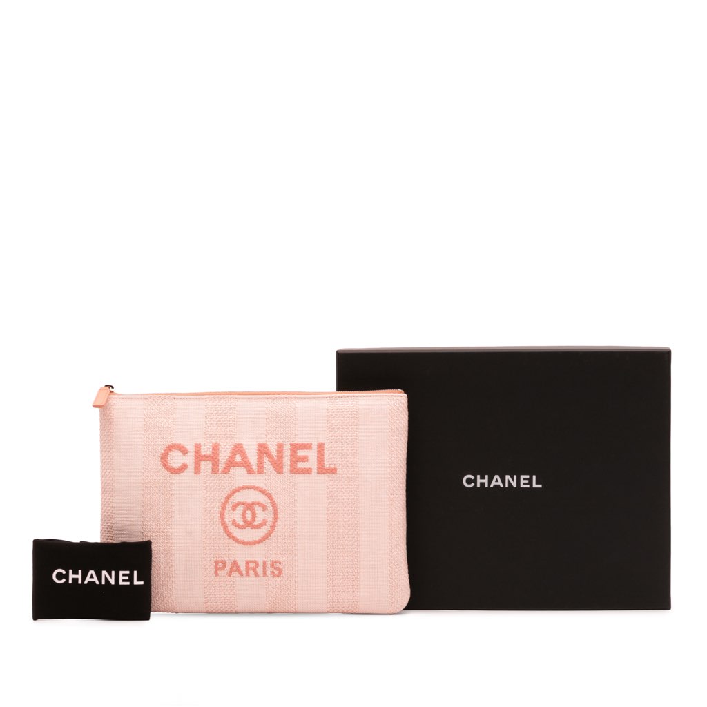 Chanel Medium Tweed Deauville O Case - Image 13