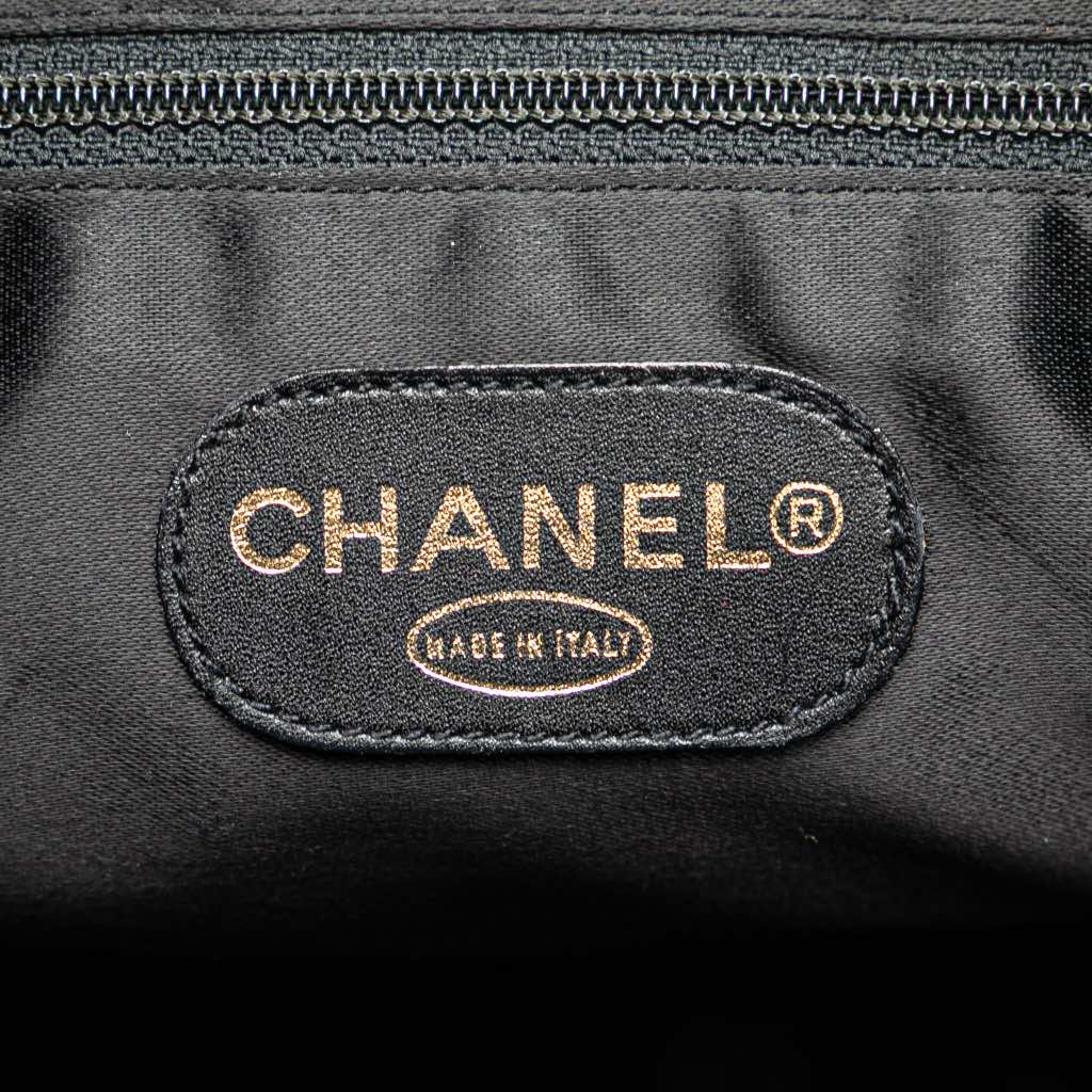 Chanel CC Caviar Chain Tote - 5