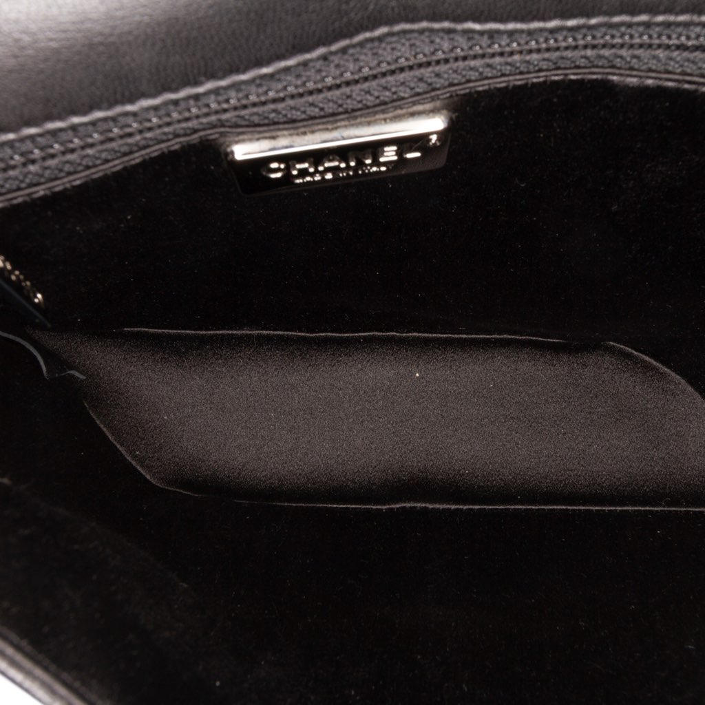 Chanel Quilted Lambskin Fresh Air Clutch - 4