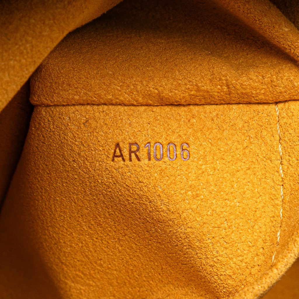 Louis Vuitton Monogram Denim Porte Epaule Raye Cabas MM - Detail 1