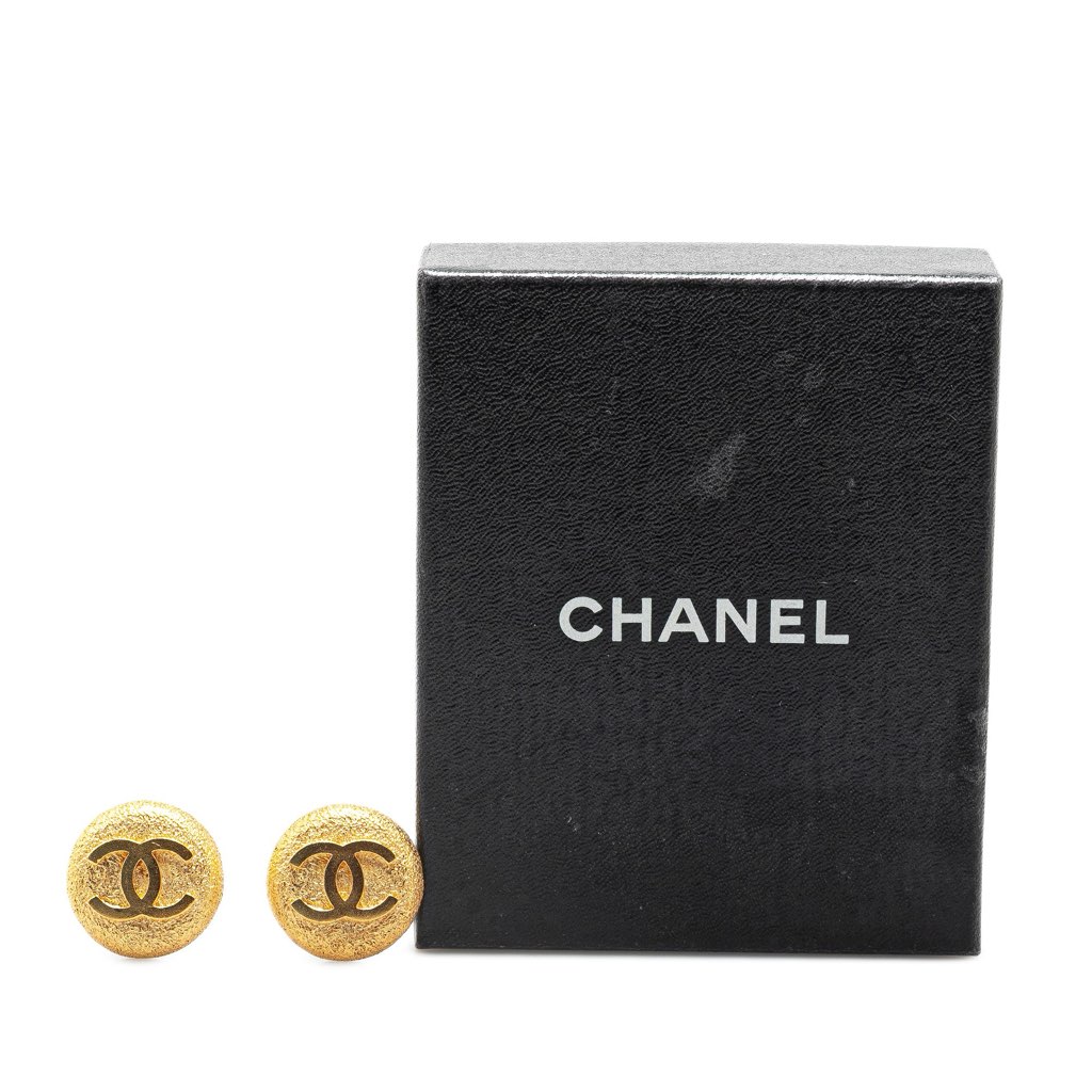 Chanel Gold Plated CC Round Clip on Earrings - 4