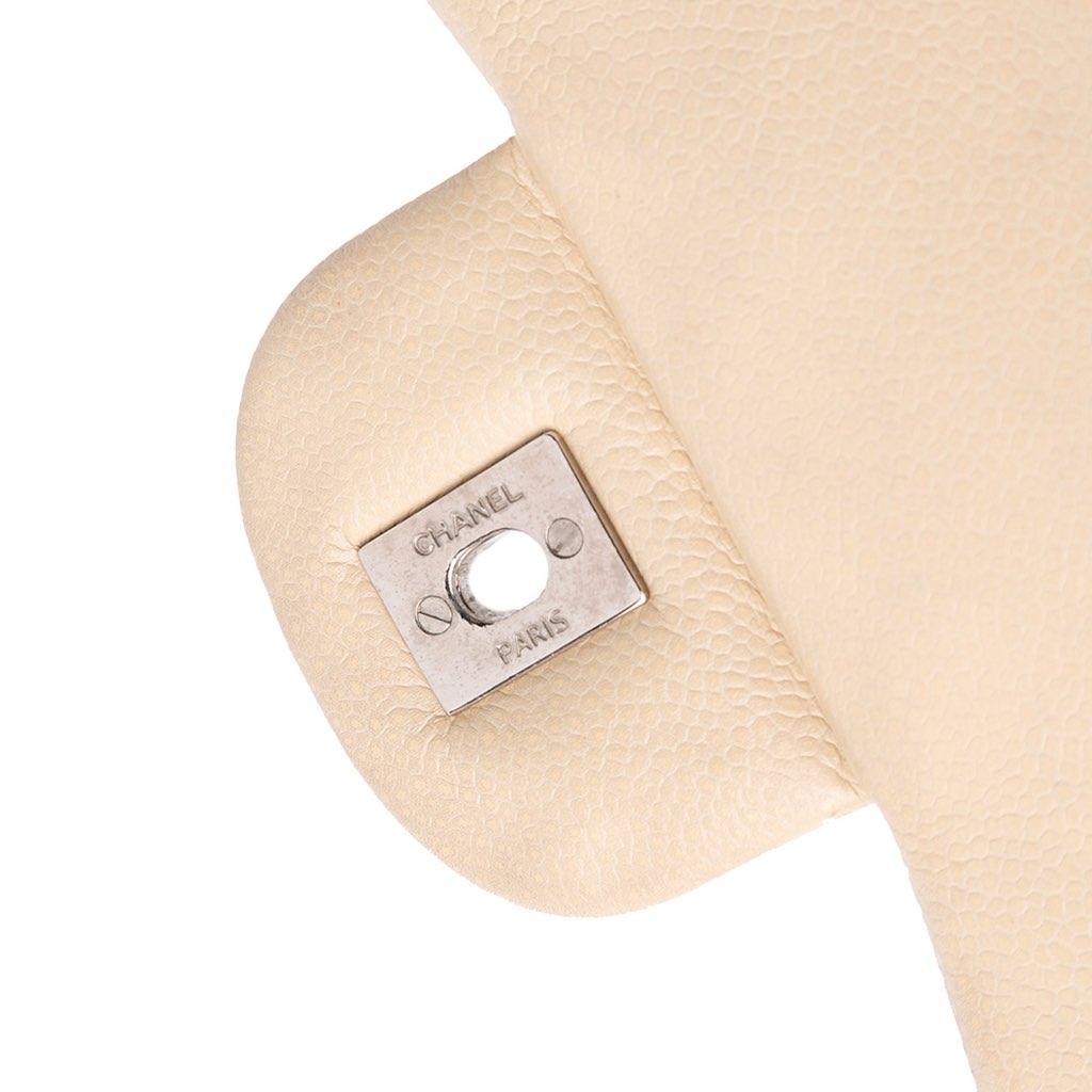 Chanel Maxi Classic Caviar Double Flap - Image 13