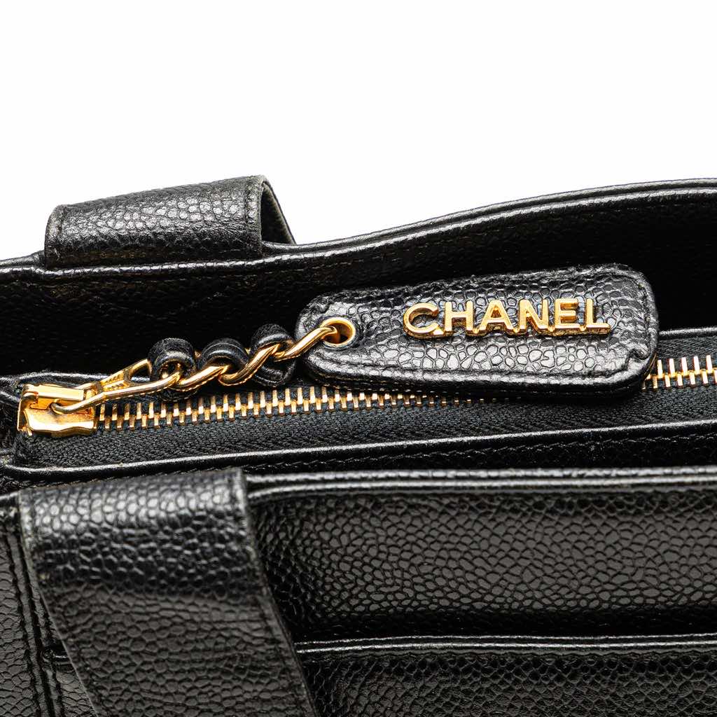 Chanel Caviar LAX Embroidered Logo Tote - Detail 2