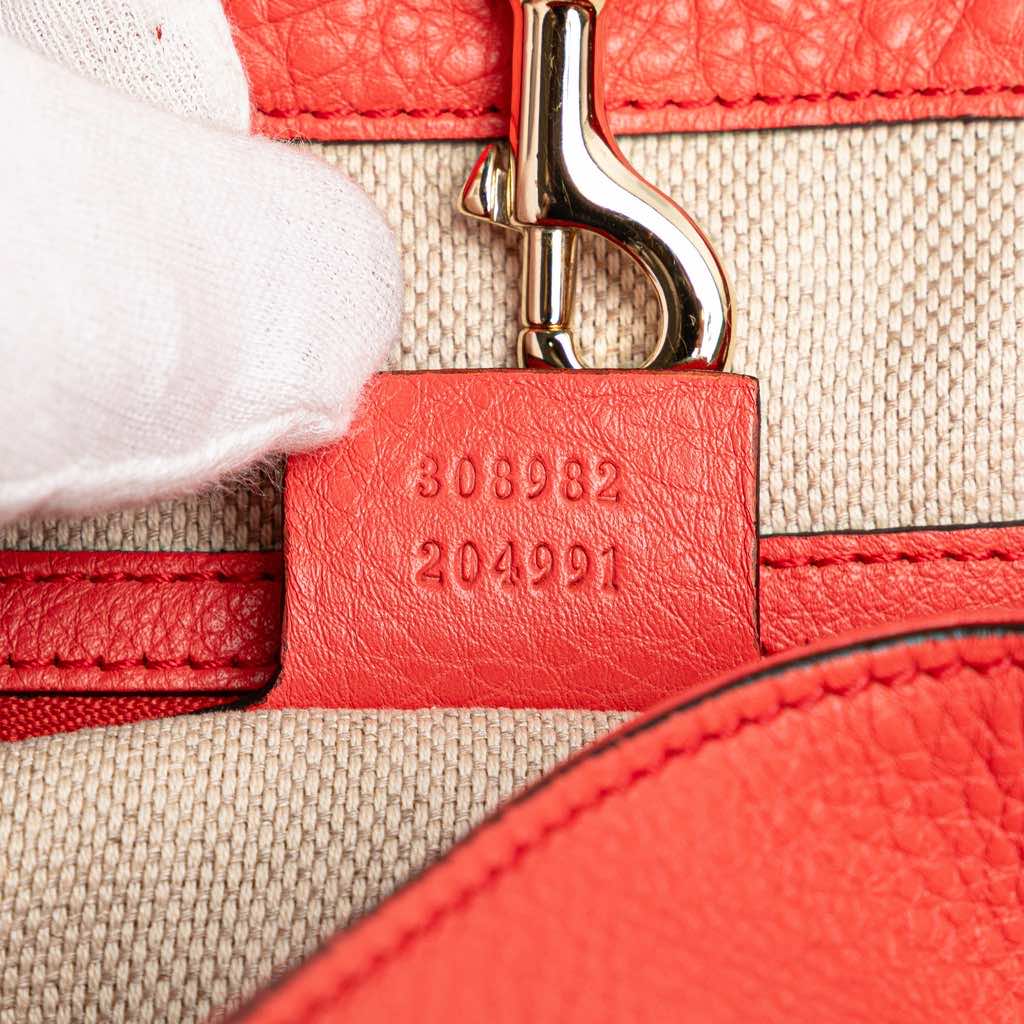 Gucci Medium Leather Soho Chain Tote - Side view