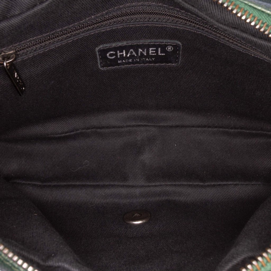 Chanel Medium Quilted Iridescent Caviar Easy Flap - 4
