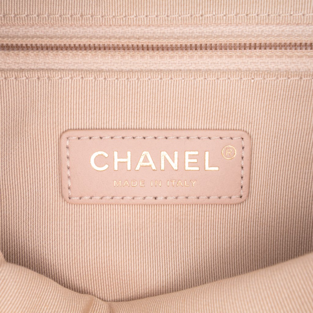 Chanel CC Quilted Caviar Turnlock Full Flap - Side view