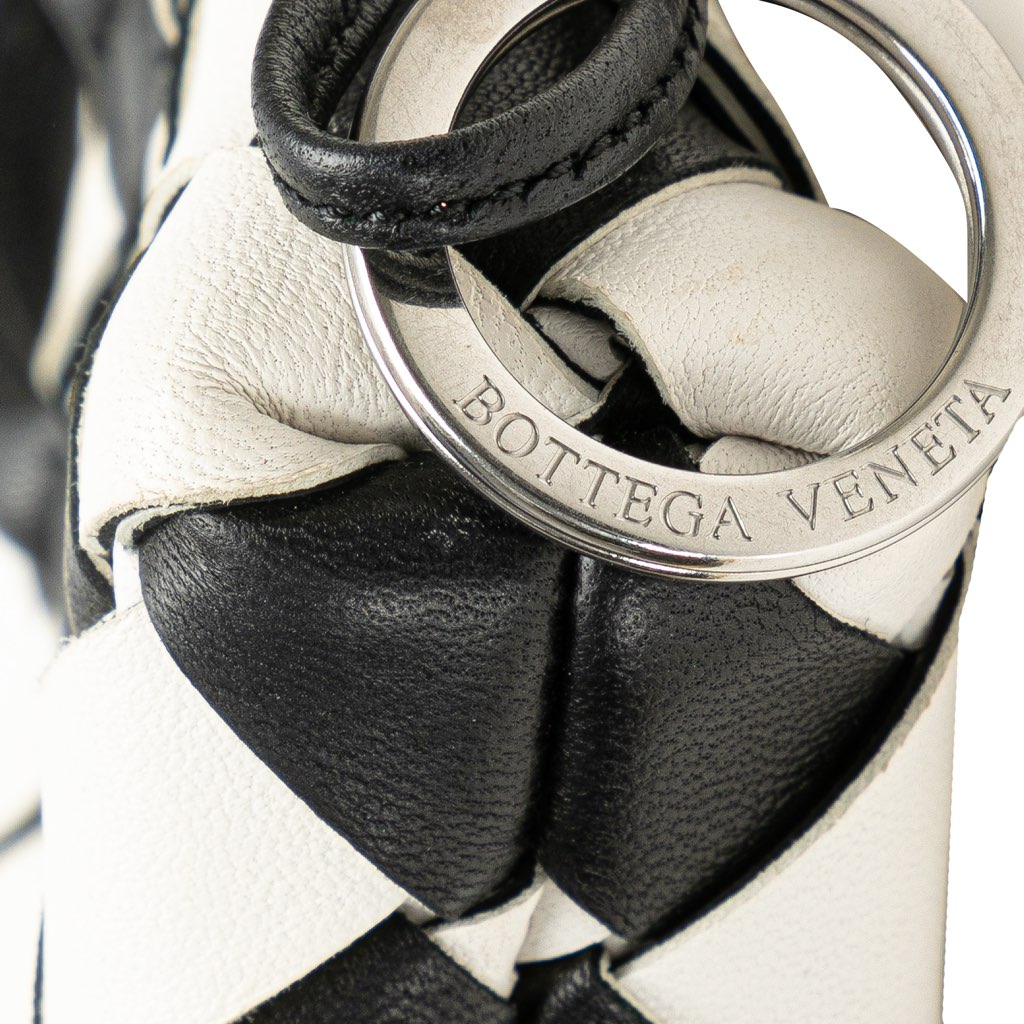 Bottega Veneta Nappa Intrecciato Maxi Cabat Bag Charm - Detail 1