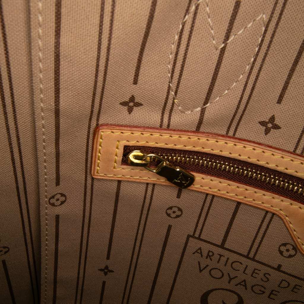 Louis Vuitton Monogram Neverfull GM - Side view