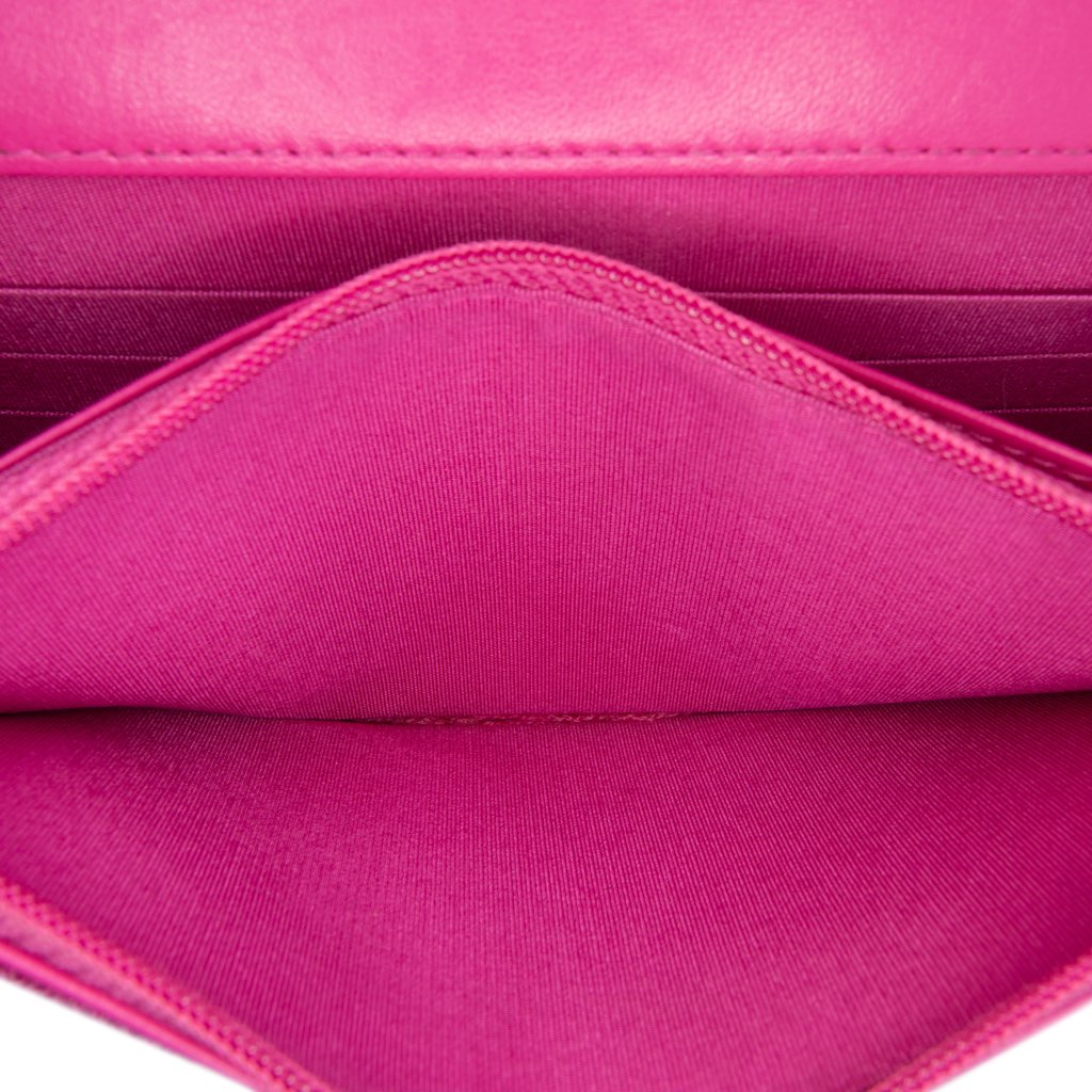 Chanel Tweed 19 Wallet On Chain - Side view