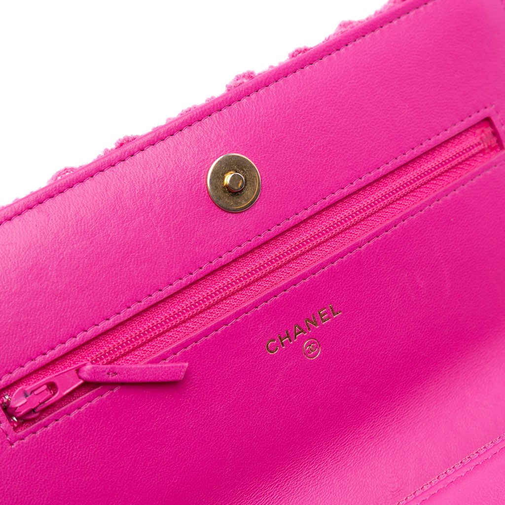 Chanel Tweed 19 Wallet On Chain - Image 12