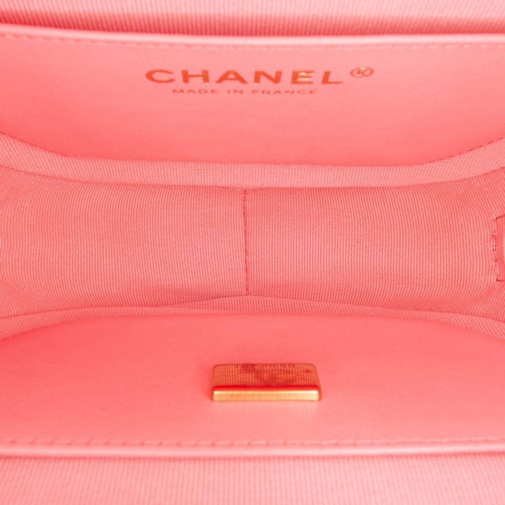 Chanel Lambskin CC in Love Heart Crossbody - 4