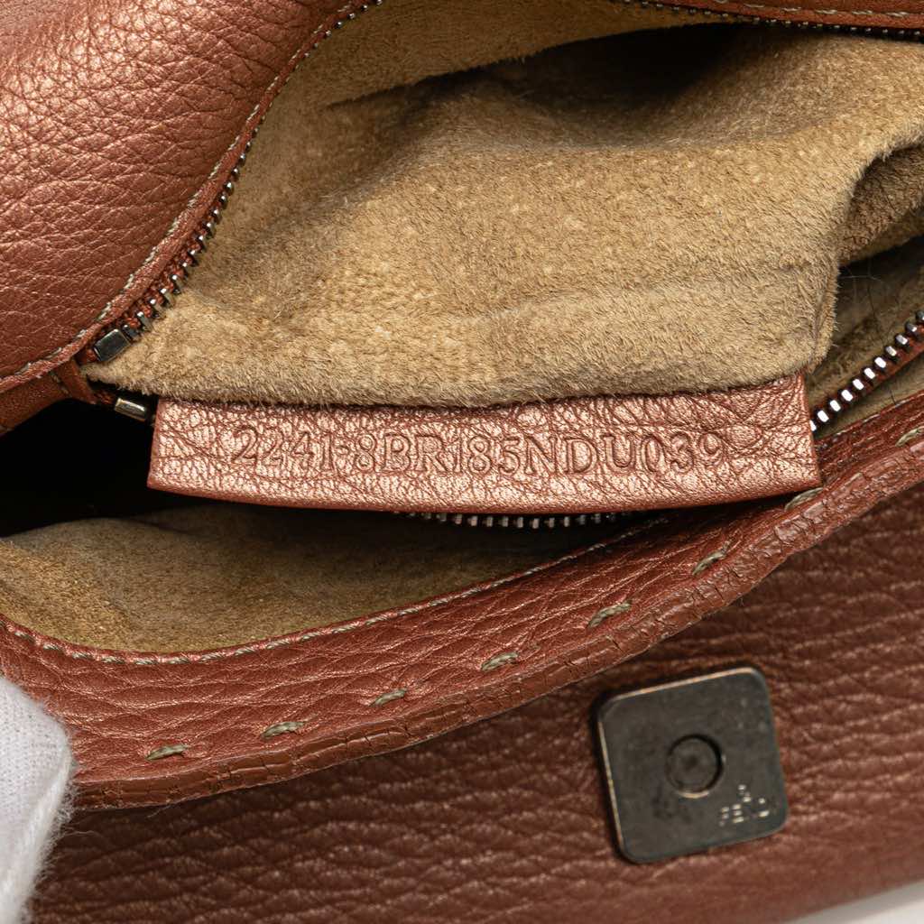 Fendi Leather Selleria Baguette - Detail 1