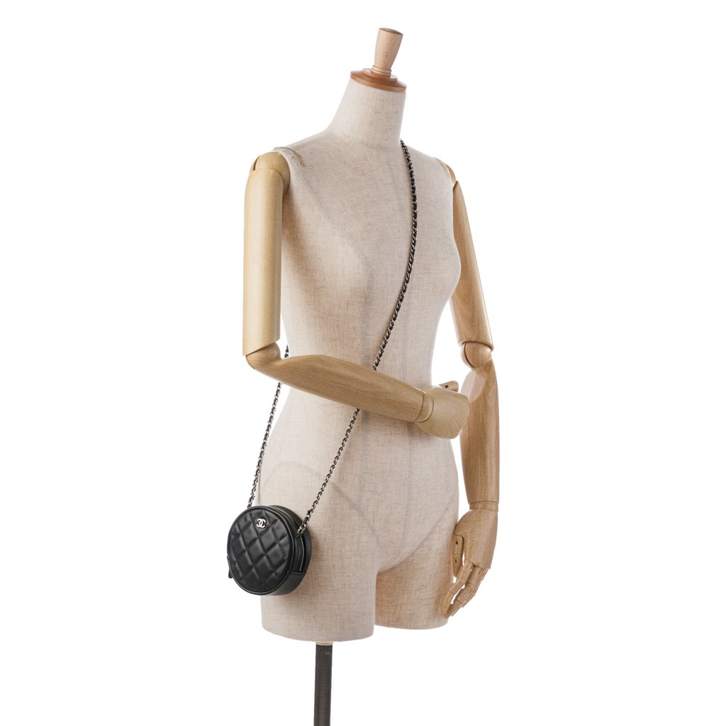 Chanel CC Quilted Caviar Round Clutch With Chain - Image 14