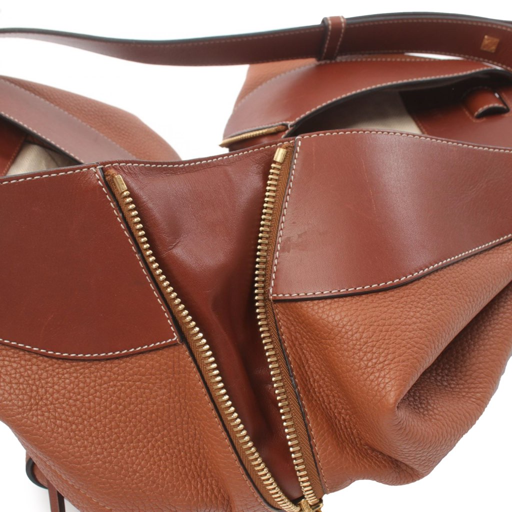 Loewe Medium Soft Grained Calfskin Hammock - Detail 2