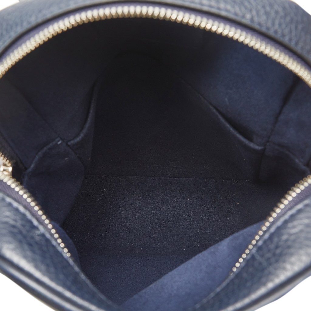 Louis Vuitton Taurillon Danube LV Circle  PM - 5