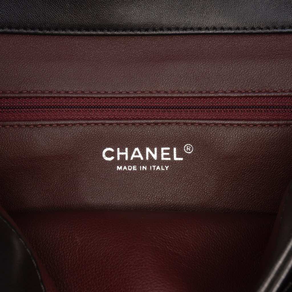 Chanel Large Lambskin Trendy CC Top Handle Bag - Detail 2