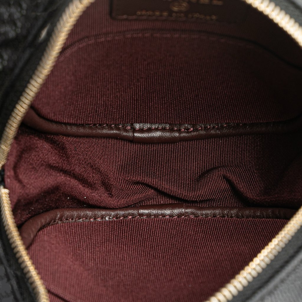 Chanel CC Quilted Caviar Round Clutch With Chain - 4