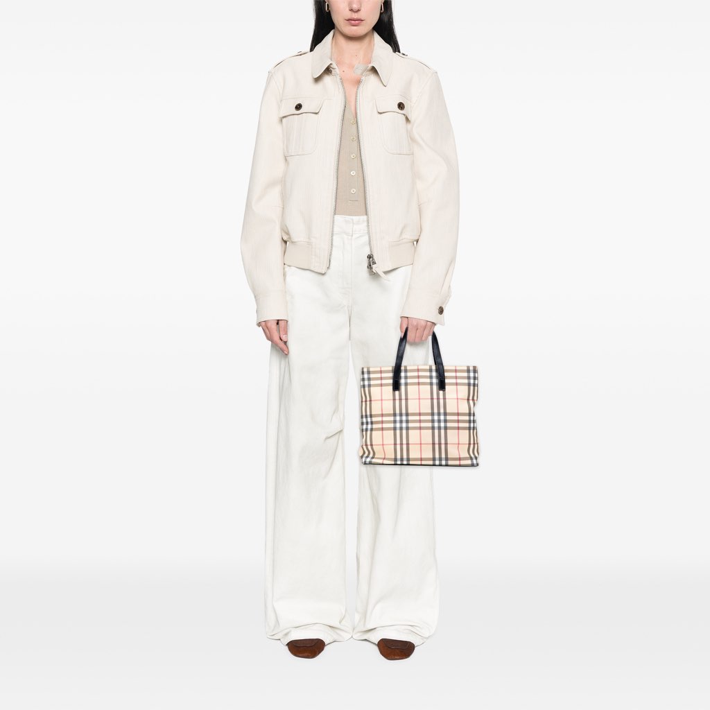 Burberry House Check Coated Canvas Tote - Image 14