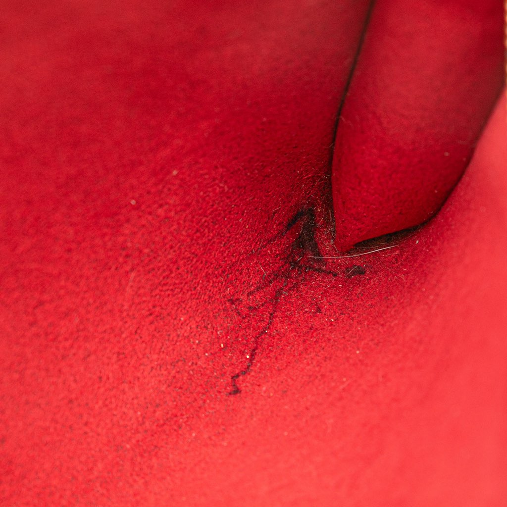 Louis Vuitton Epi Pochette Accessoires - Side view