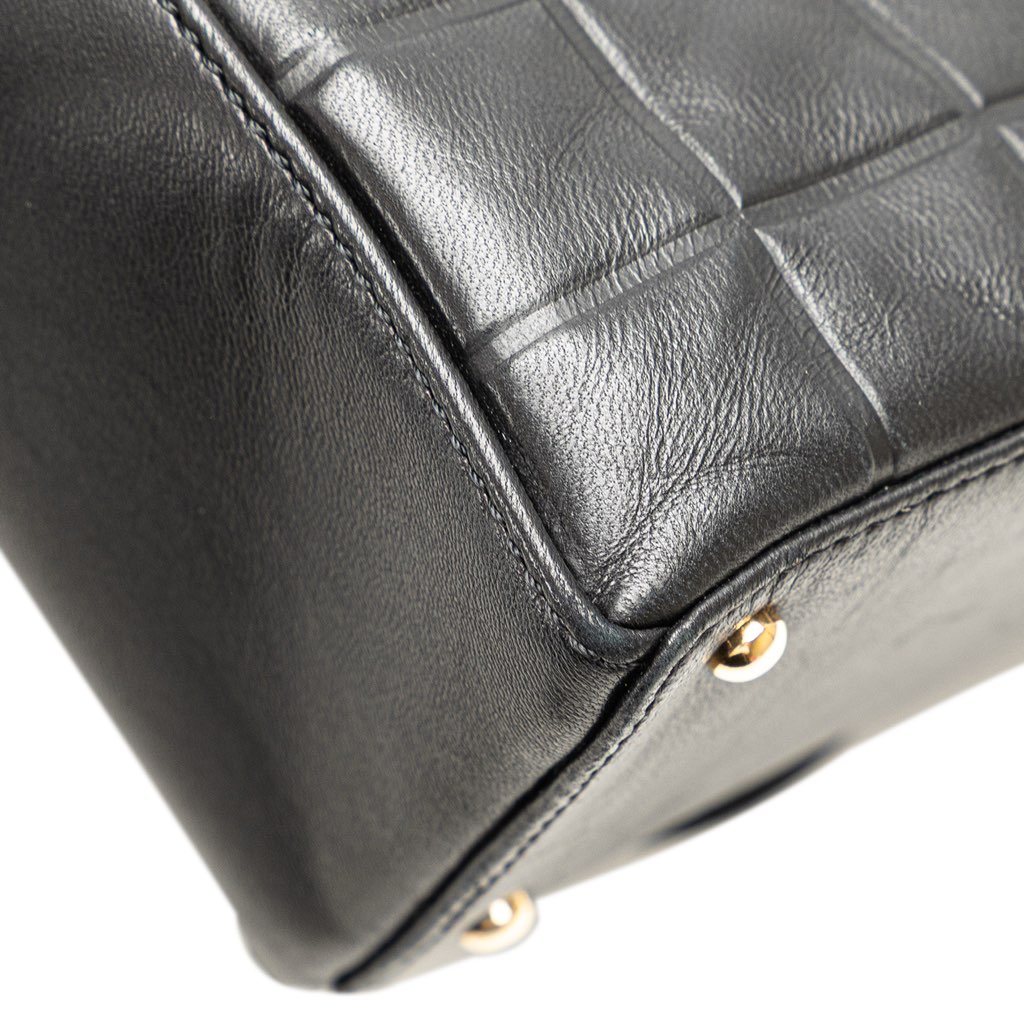 Chanel CC Choco Bar Lambskin Shoulder Bag - Image 11