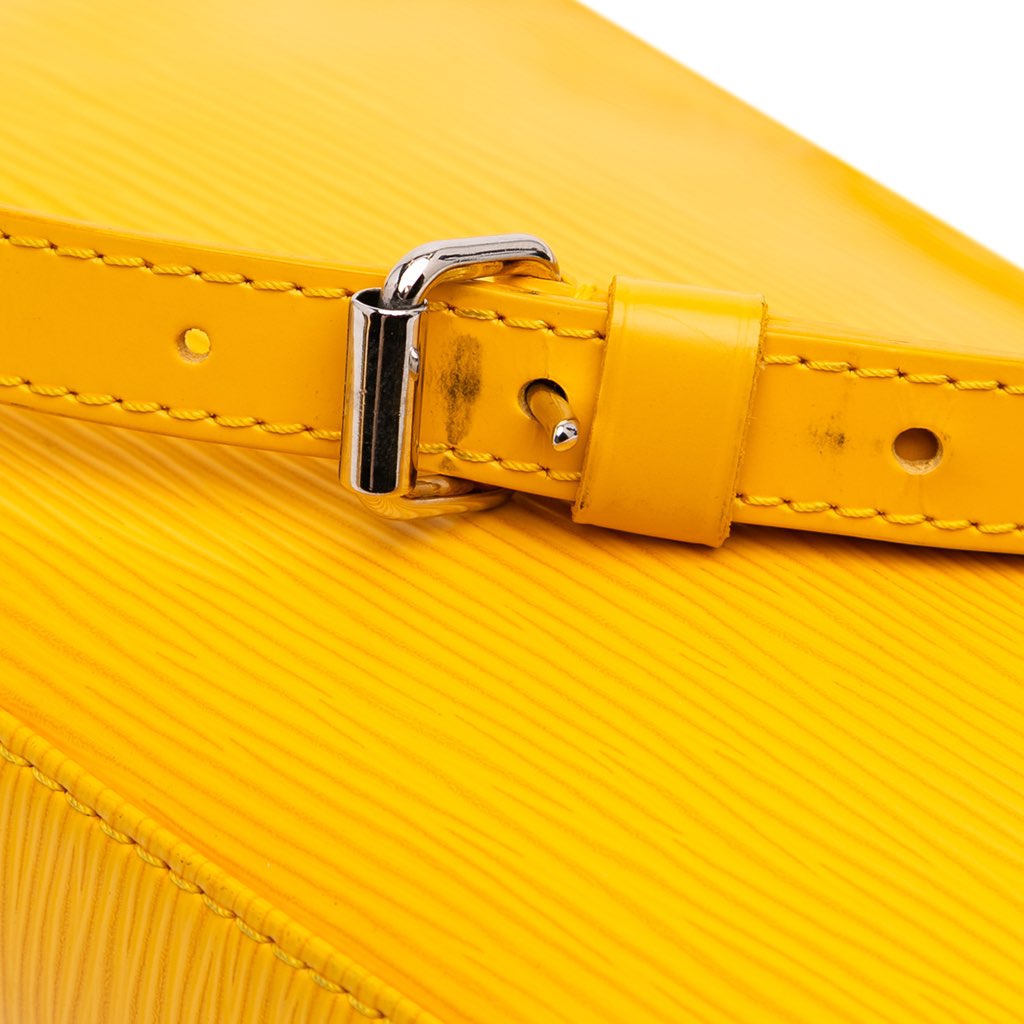 Louis Vuitton Epi Pochette Accessoires - Image 10