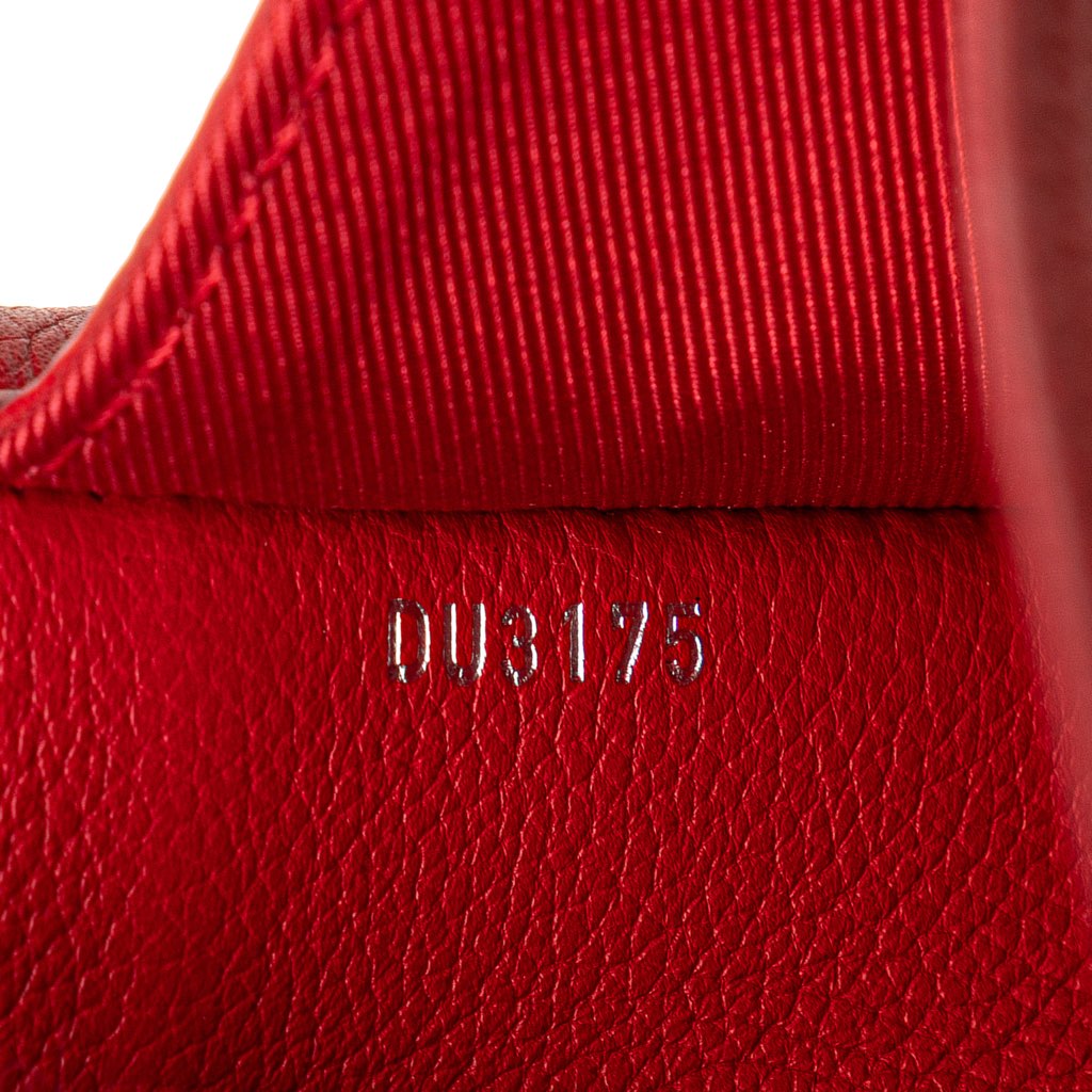 Louis Vuitton Leather Lockme II BB - Detail 1