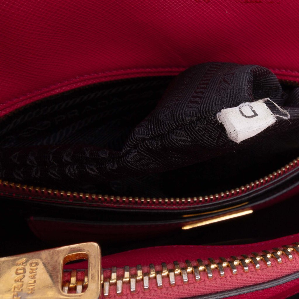 Prada Saffiano Soft Triple Pocket Tote - Detail 1