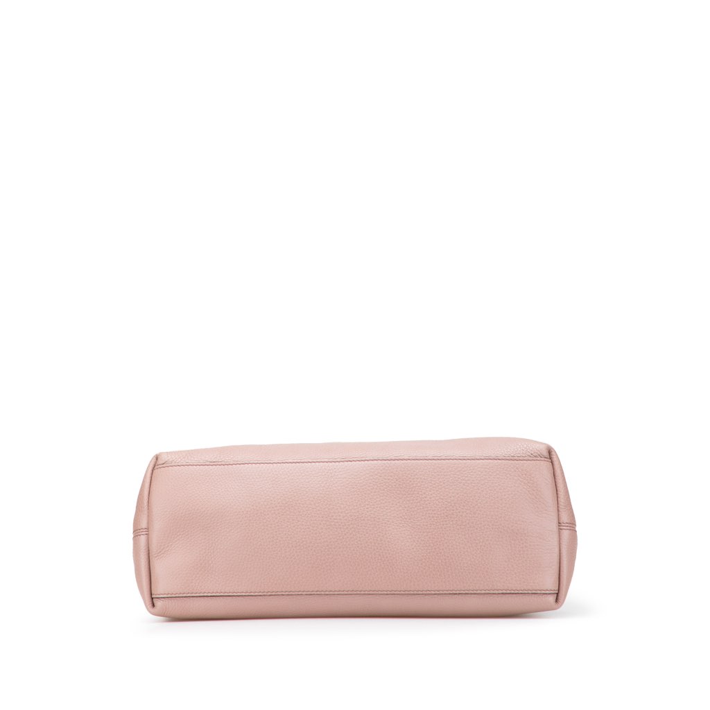 Gucci Medium Leather Soho Chain Tote - Image 6