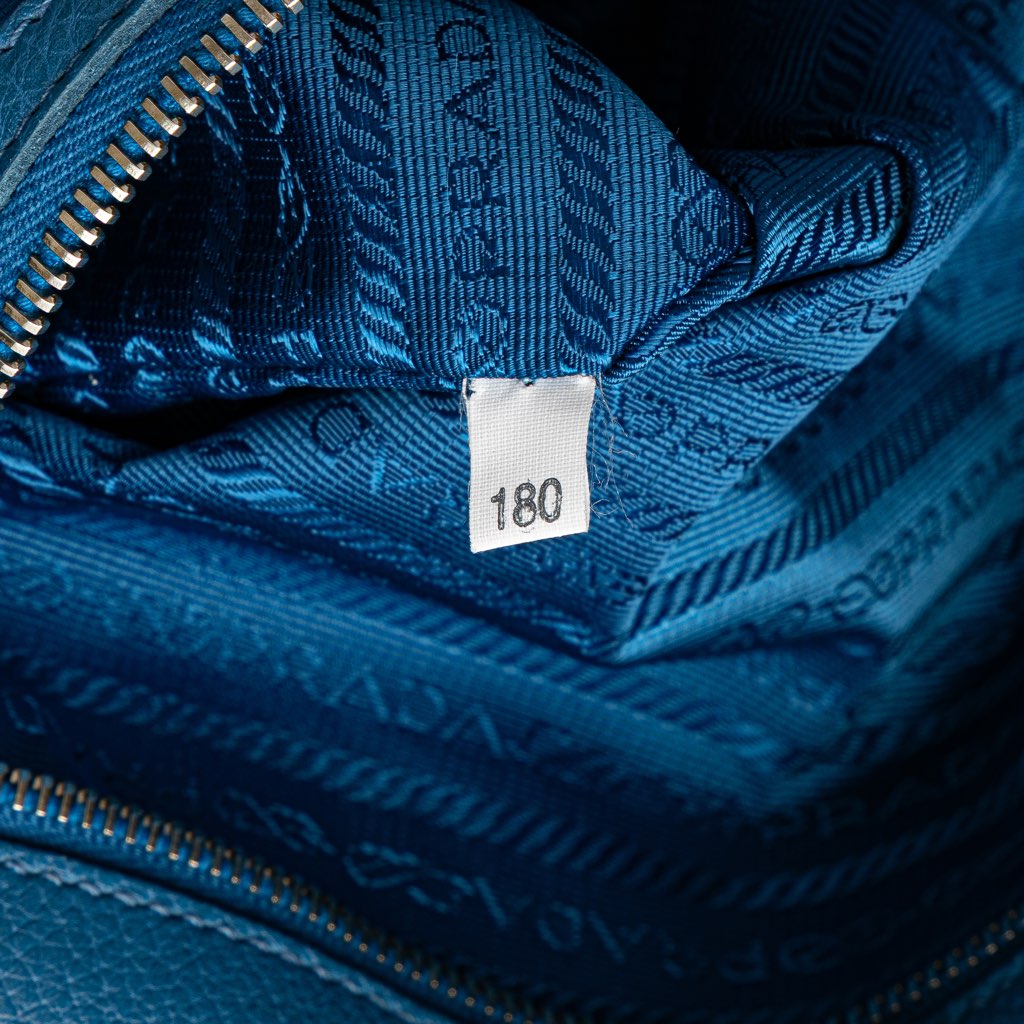 Prada Vitello Daino Open Convertible Tote - Detail 1