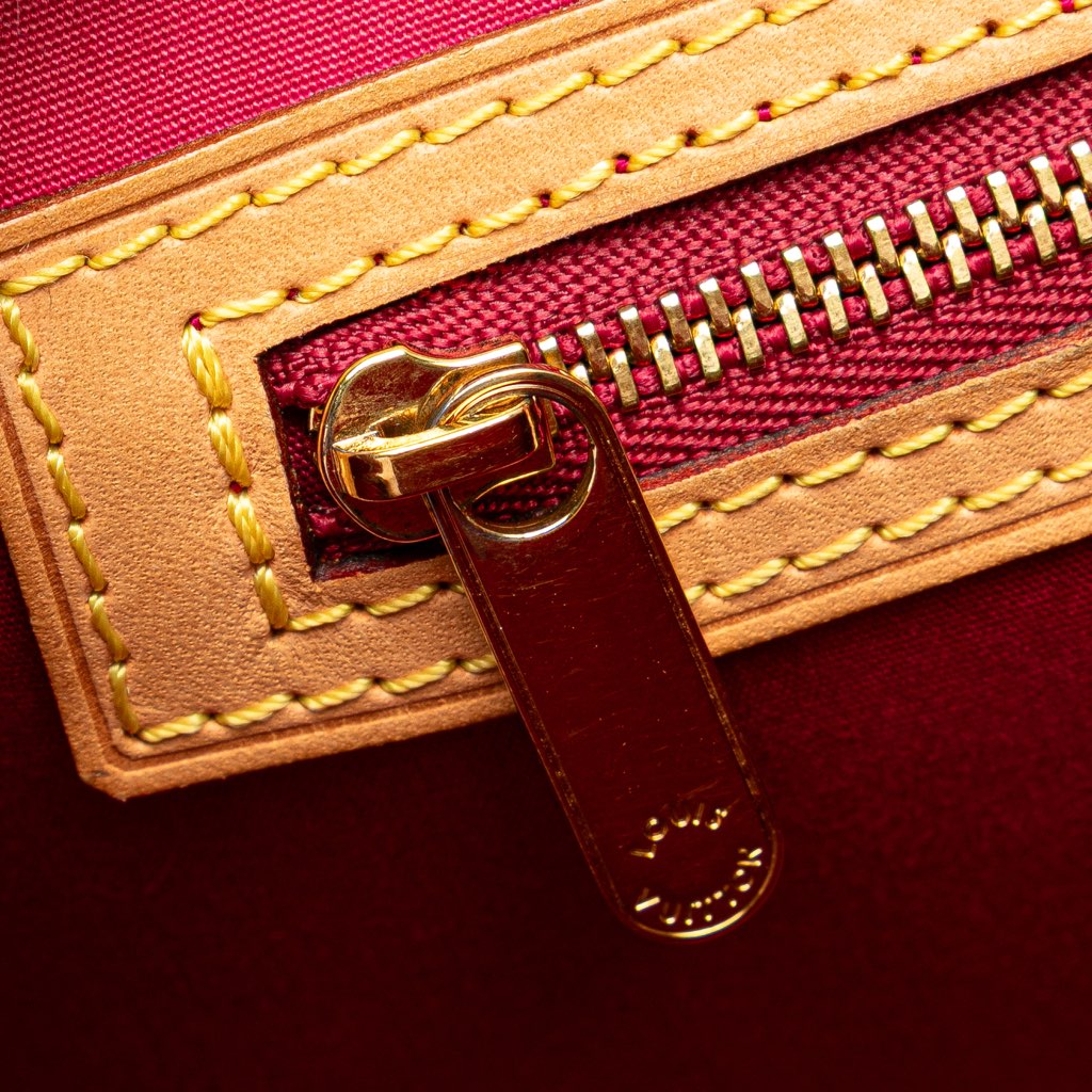 Louis Vuitton Monogram Vernis Brea MM - Detail 2