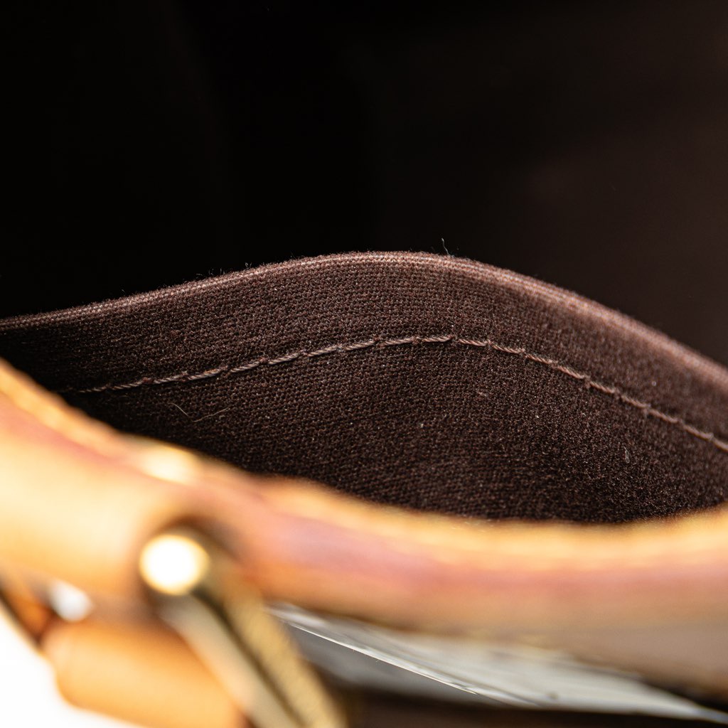 Louis Vuitton Monogram Vernis Brea MM - Detail 1