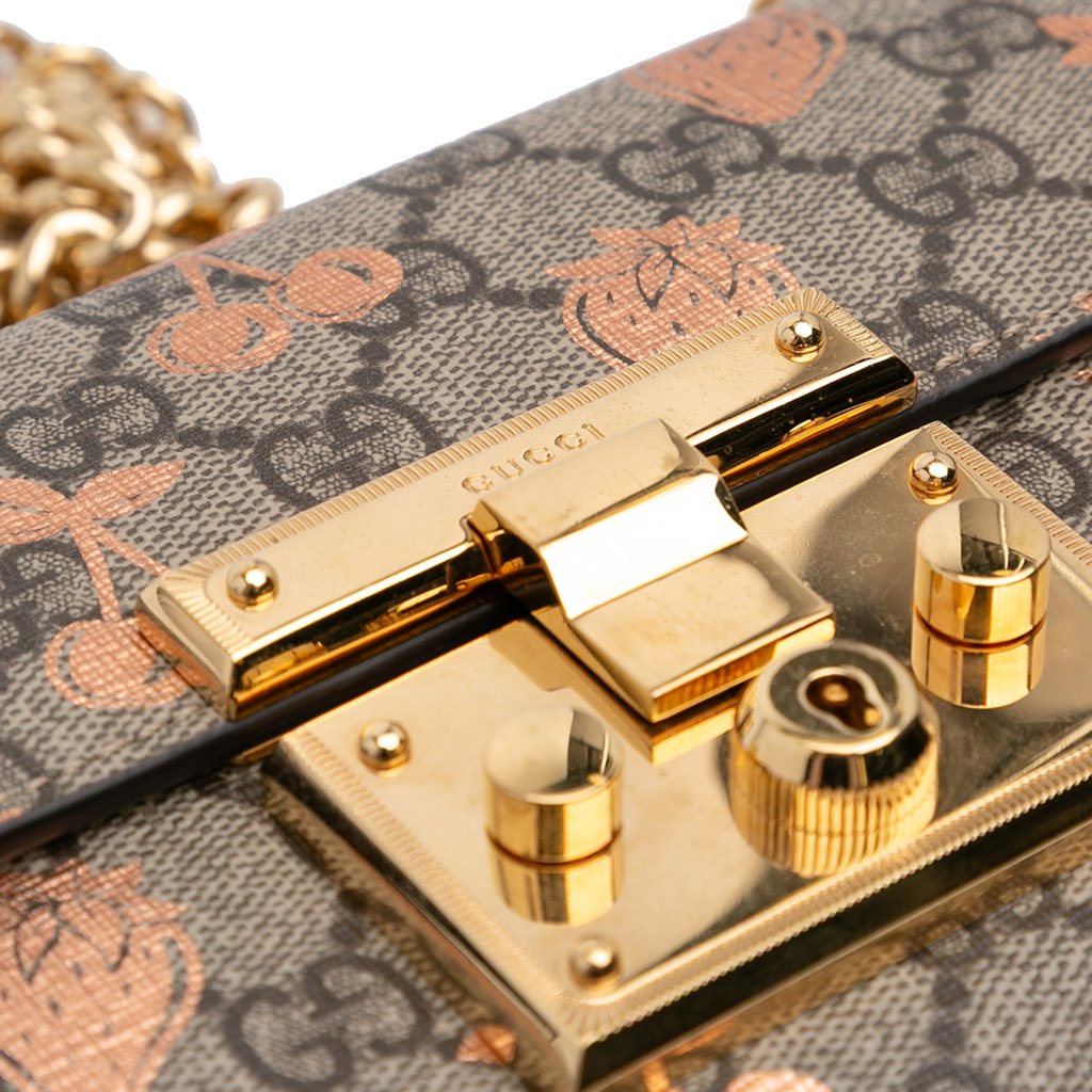 Gucci Small GG Supreme Berry Padlock Crossbody - Detail 2