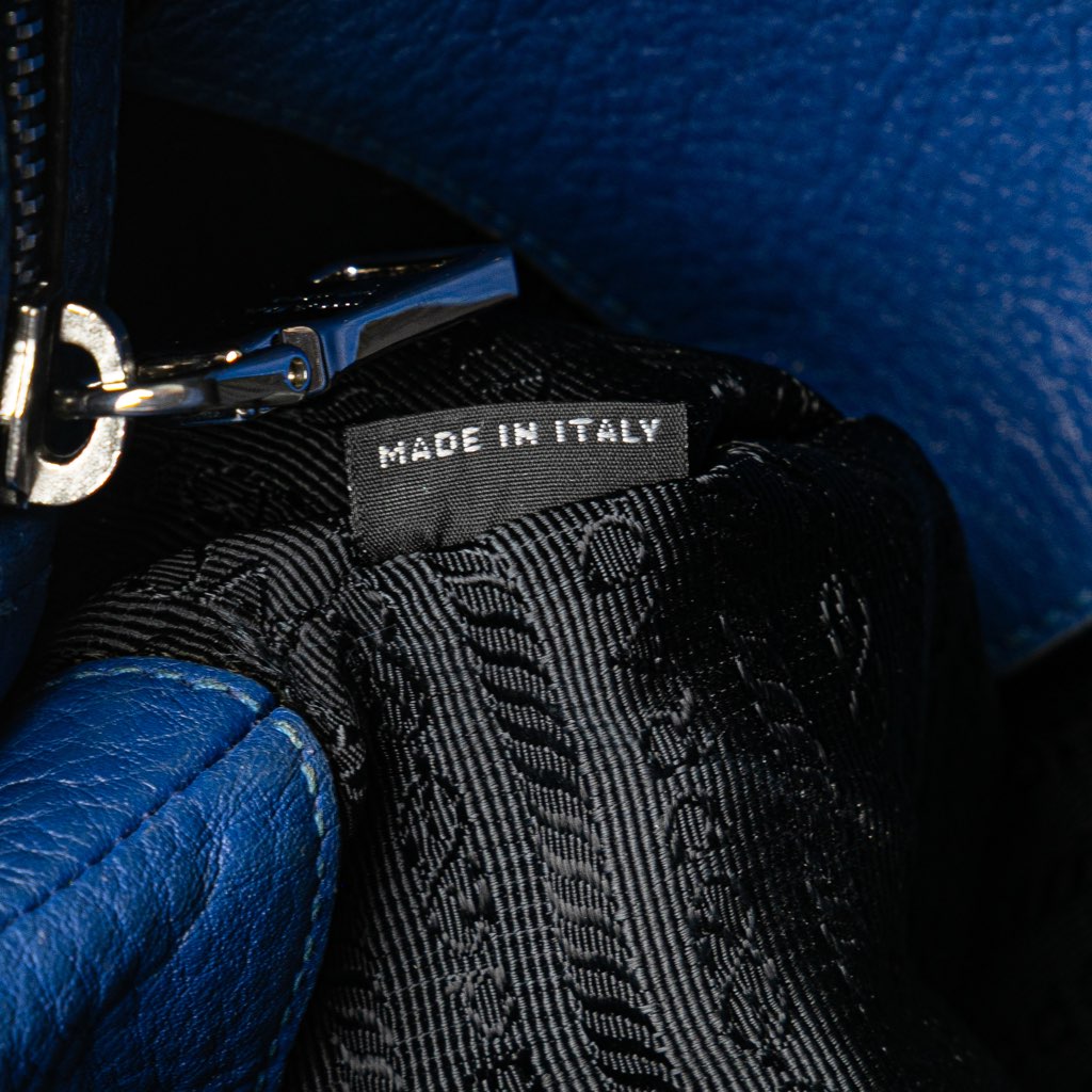 Prada Vitello Daino Crossbody - Detail 1