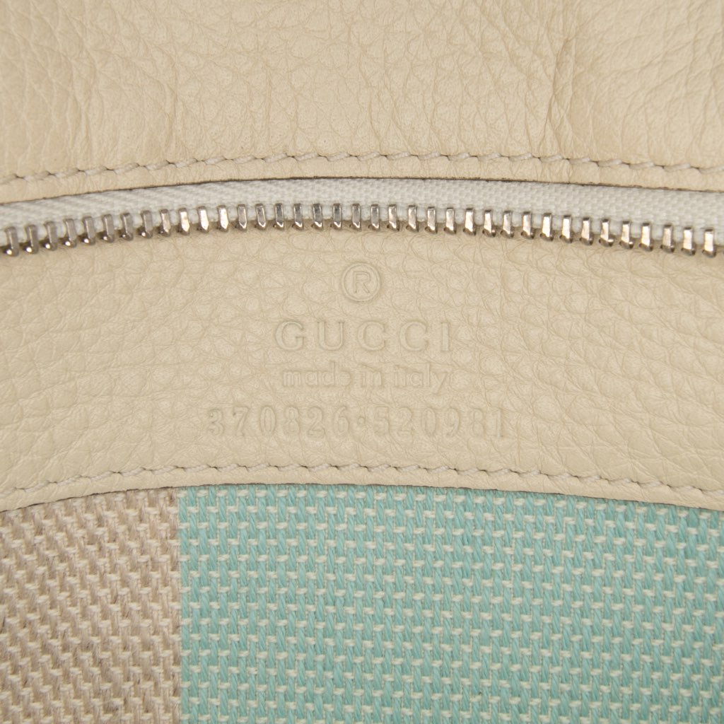 Gucci Medium Leather Bamboo Daily Crossbody - Detail 1