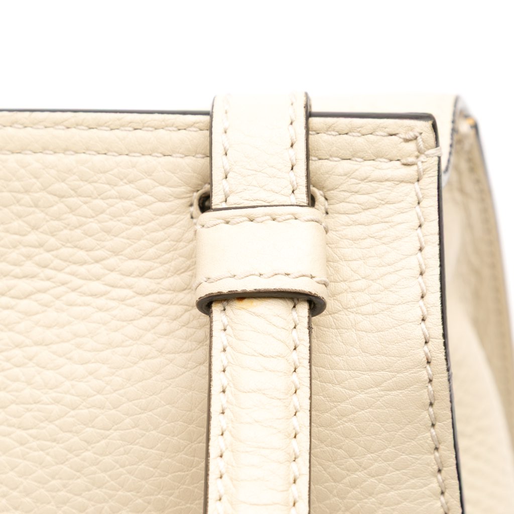 Gucci Medium Leather Bamboo Daily Crossbody - Image 10